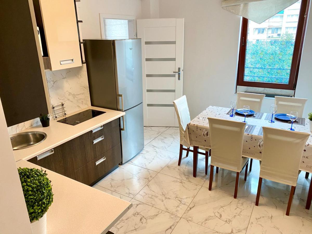 Center Warsaw - Apartmenty Jana Pawla II Esterno foto